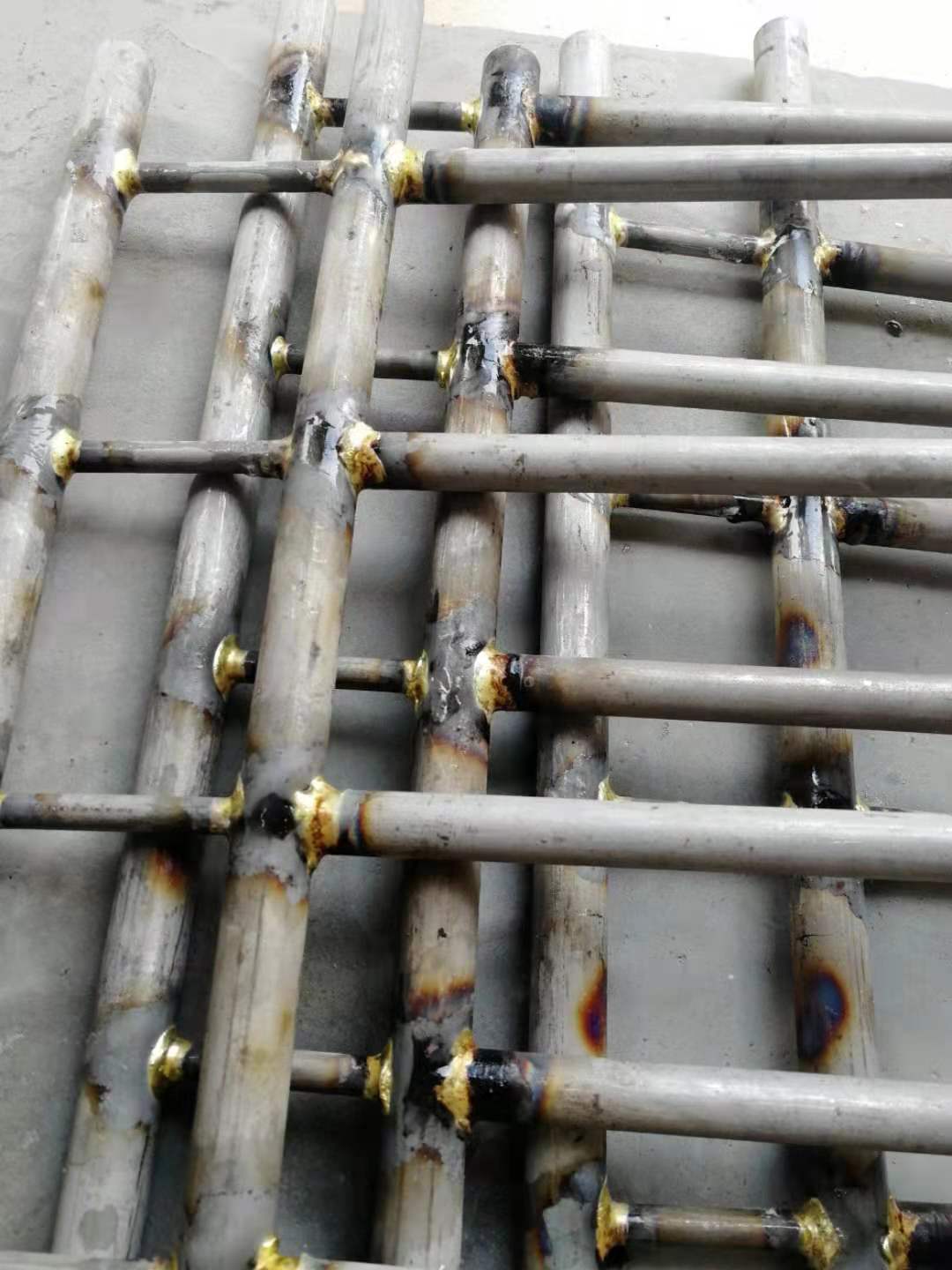 不锈钢法兰与管是怎么焊接的 高频感应焊接机